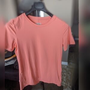 S: Mondetta Women's S Active wear tshirt NWOT